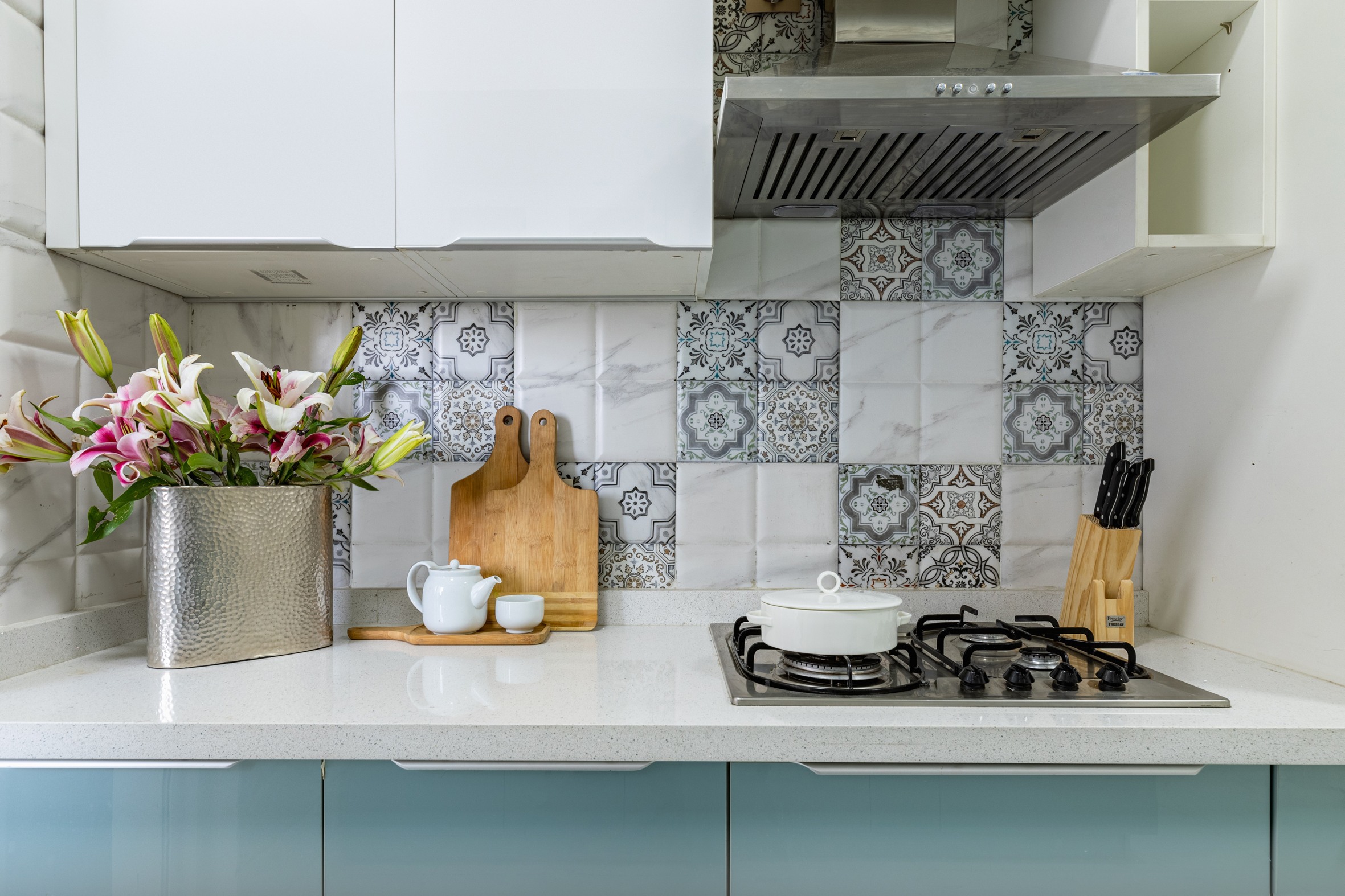 Compact Stain-Resistant Kitchen Tile Design | Livspace