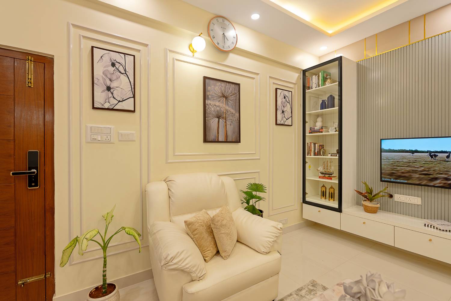 Contemporary Refined Cream and White Wall Design with Trims and Paint ...