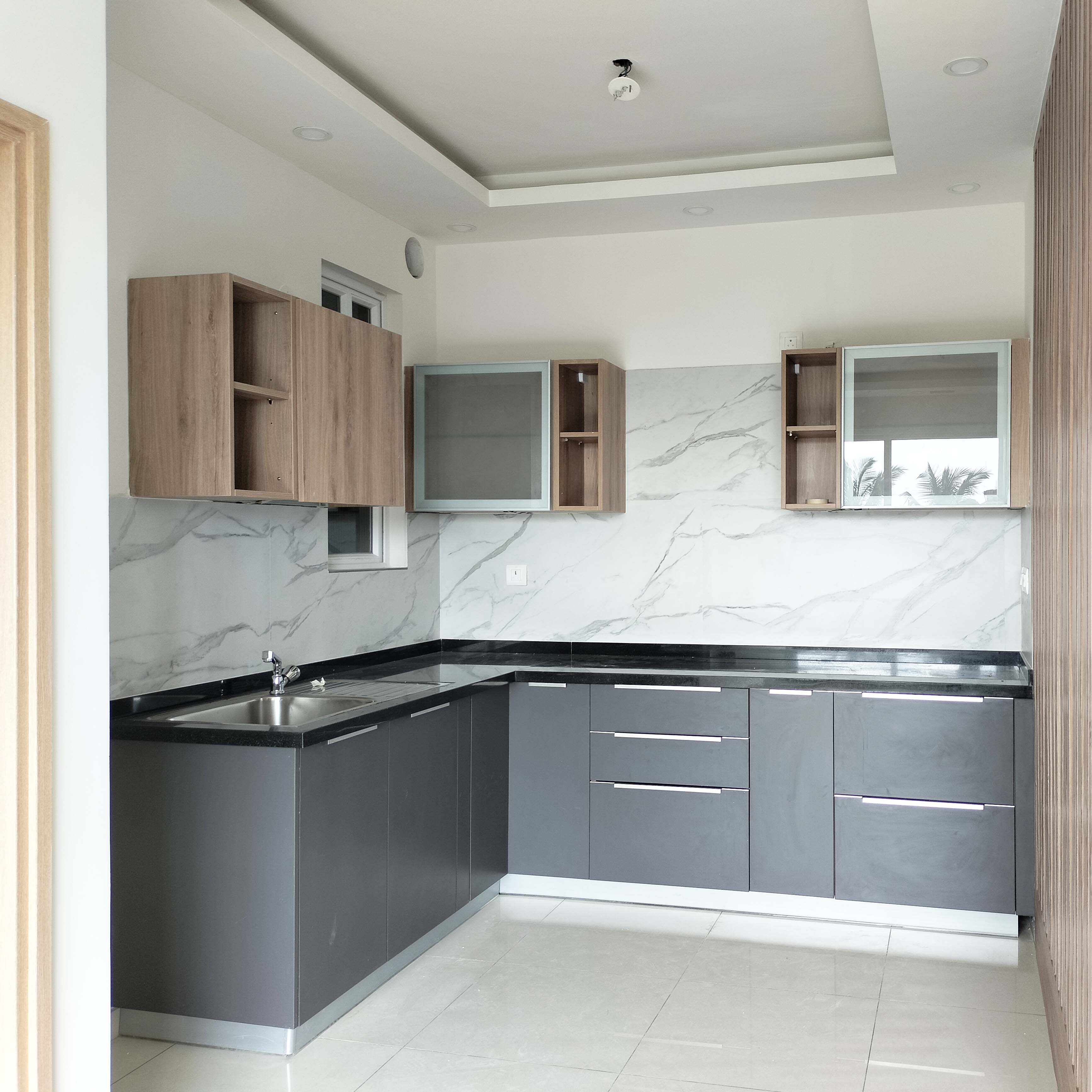 Grey and Walnut Modern L-Shaped Kitchen Design with Suede Finish ...