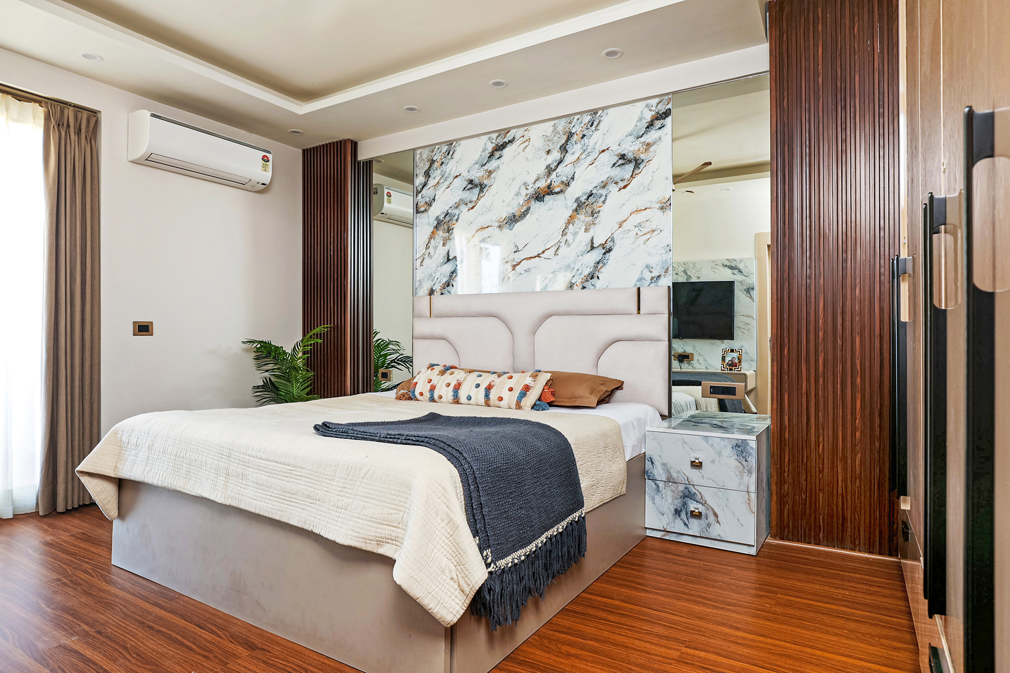 Master Bedroom Contemporary Wall Design with Marble Accent Wall and ...
