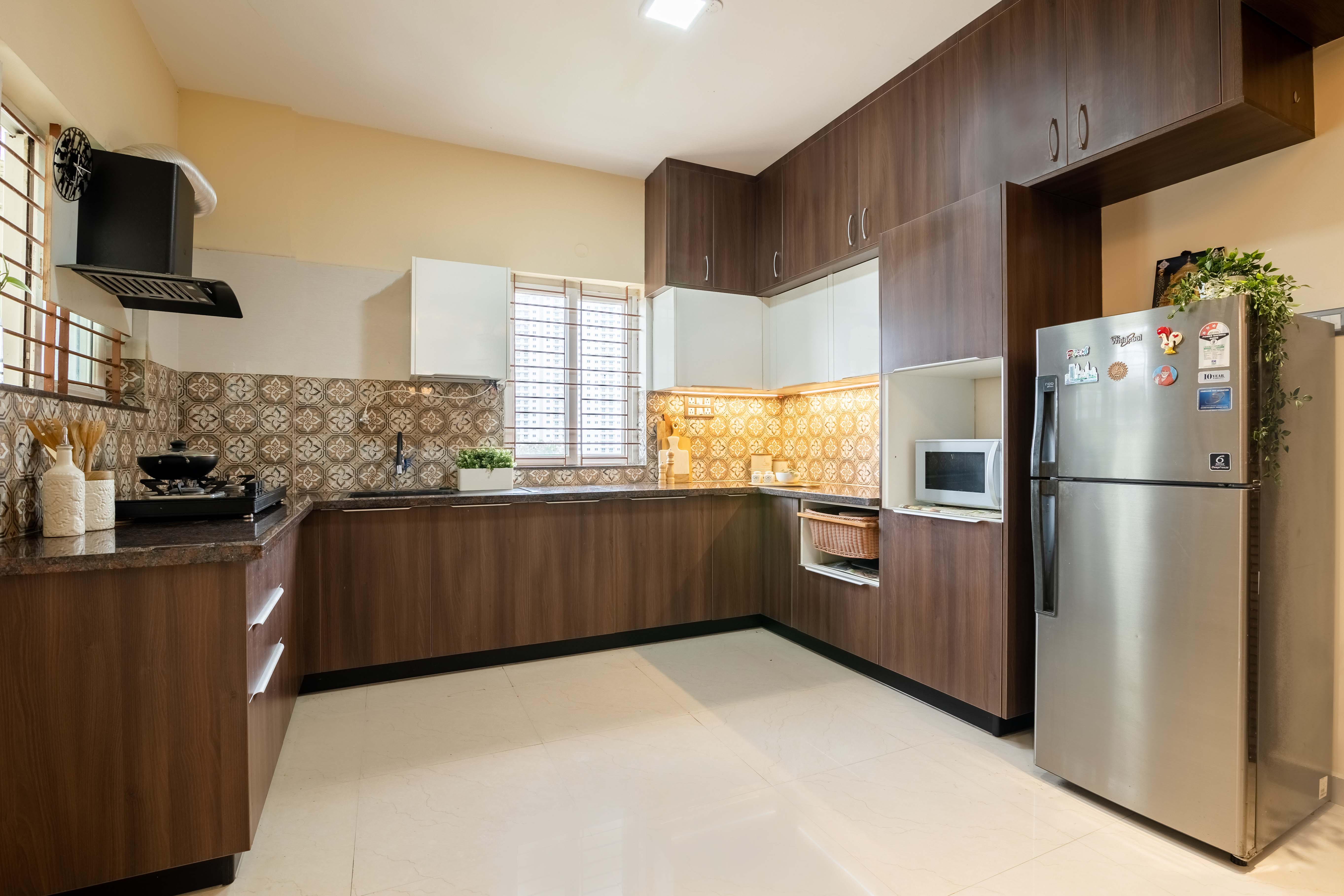 Contemporary U-Shaped Kitchen Design with Pacific B and Frosty White ...