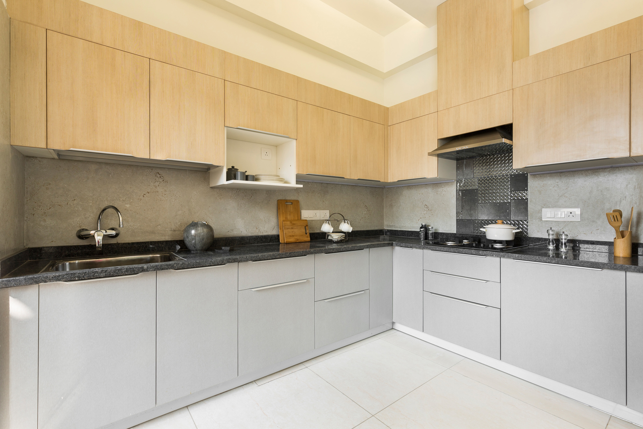 Modern L-Shape Modular Kitchen Design With Smokey Grey Base and Montana ...