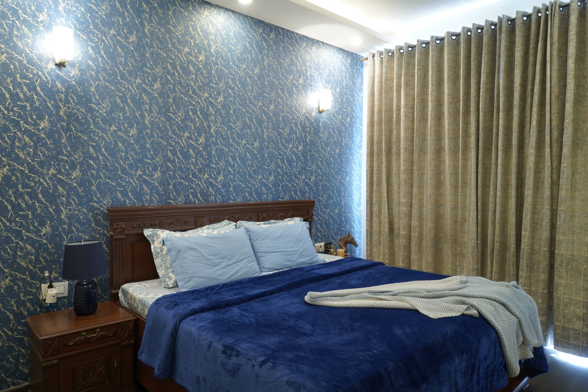 Master Bedroom Design With A Wooden King Size Bed And Side Tables ...