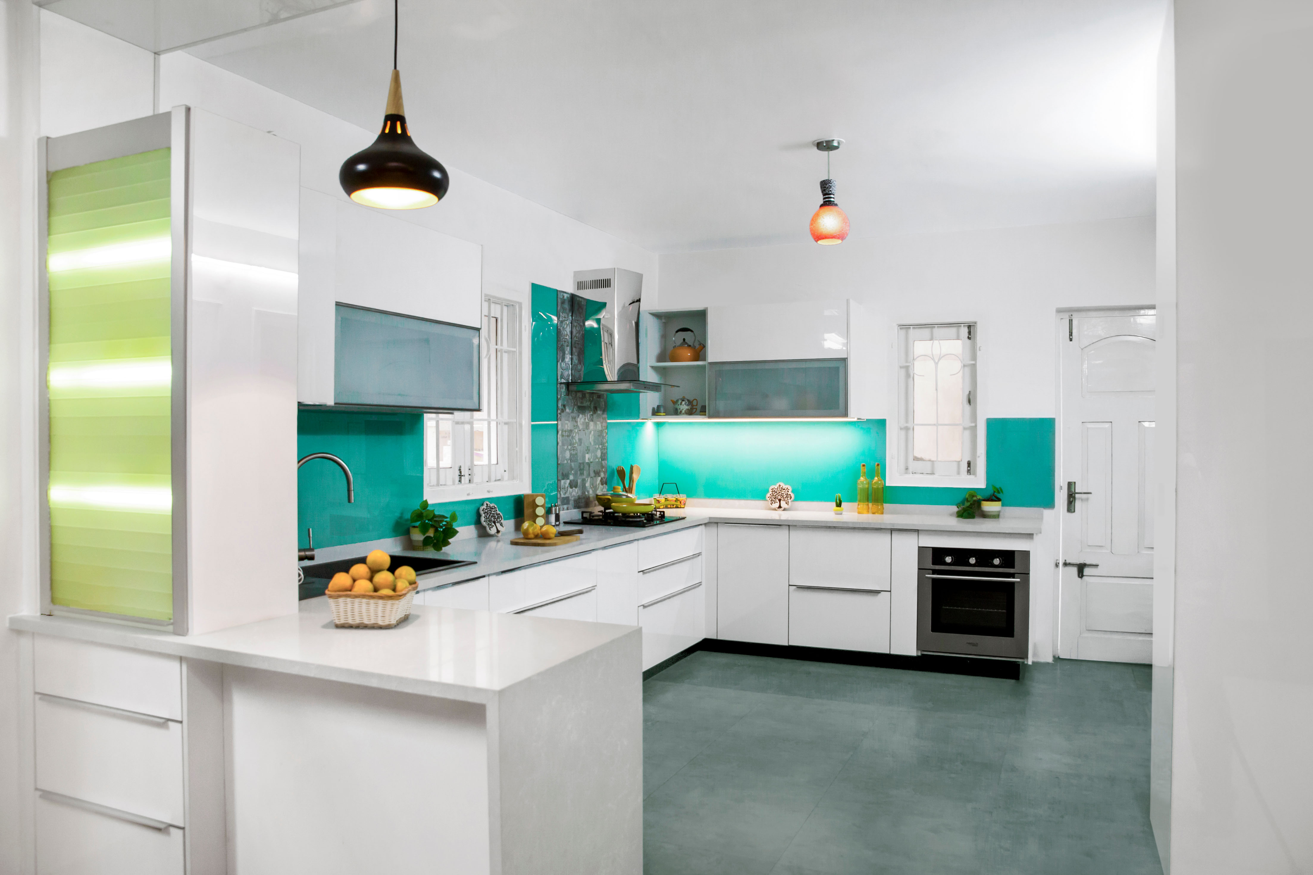 Frosty White U Shaped Modular Kitchen Design With A Quartz Countertop ...