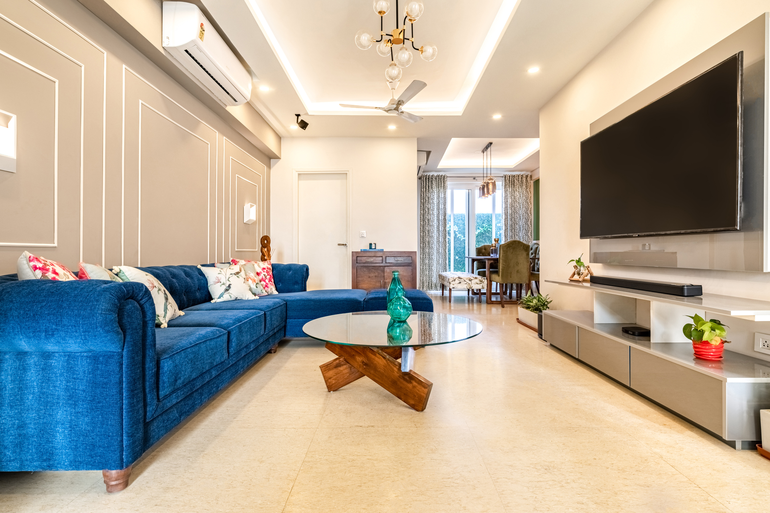 Modern Style Spacious Design Living Room | Livspace
